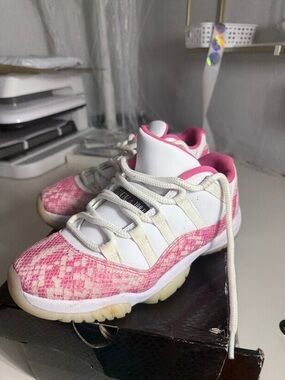 Jordan Pink & White Low-Top Sneakers with Snakeskin Accents
